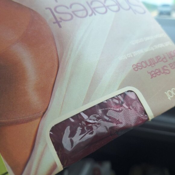 JCPenney Sheerest Support Pantihose Port Wine 19 Sandalfoot Average Nylon - Picture 5 of 8